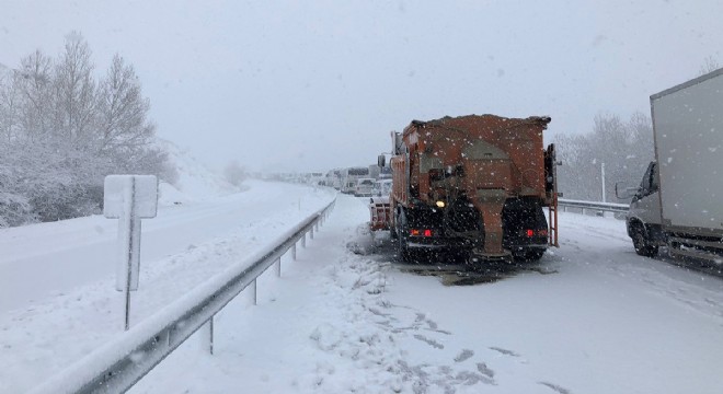 'Erzincan-Erzurum yolu ulaşıma kapatıldı'